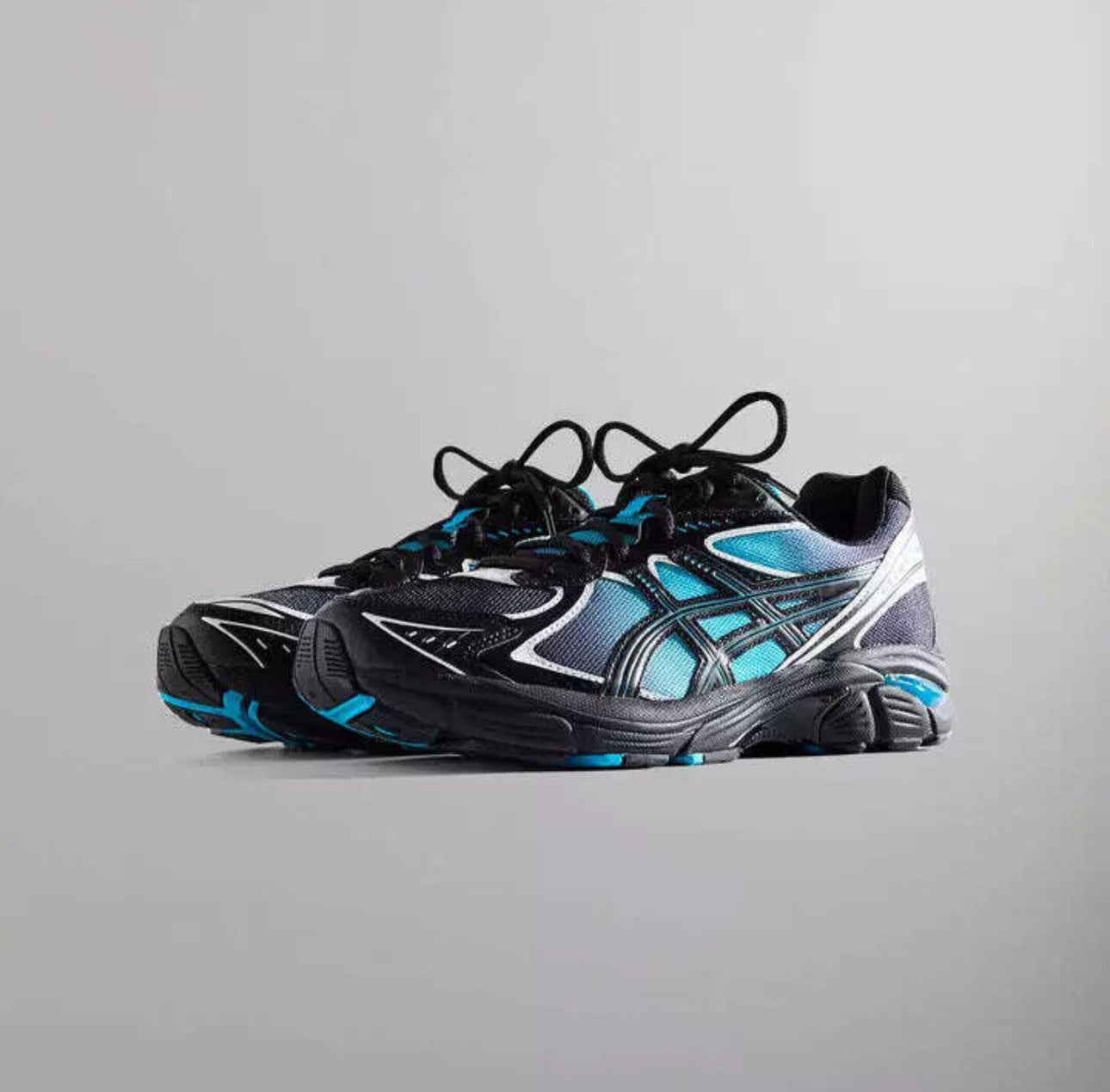 Kith Marvel ASICS Spider-Man/Venom Battle Pack (Comic Included)