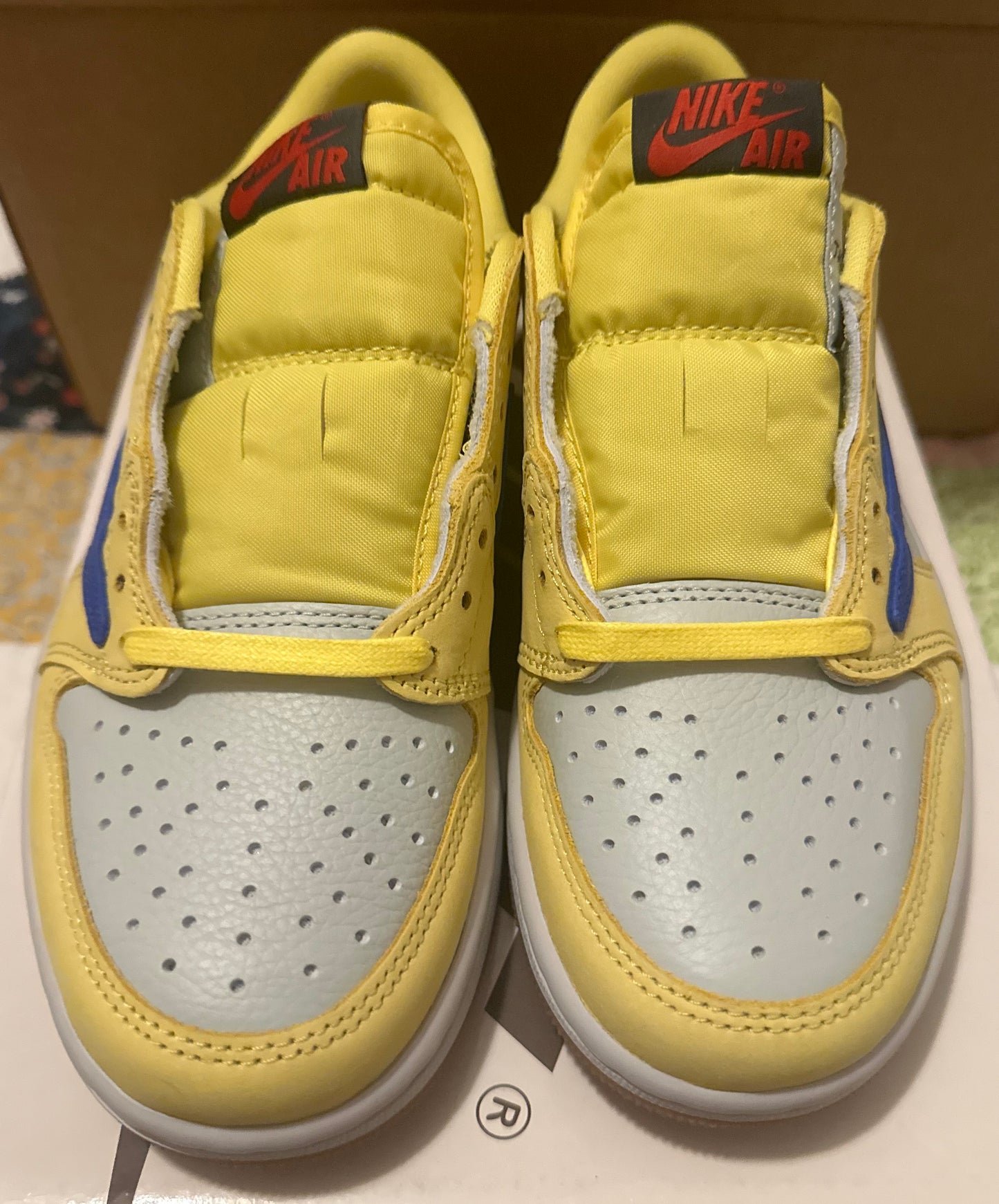 Size 4M - Travis Scott Canary