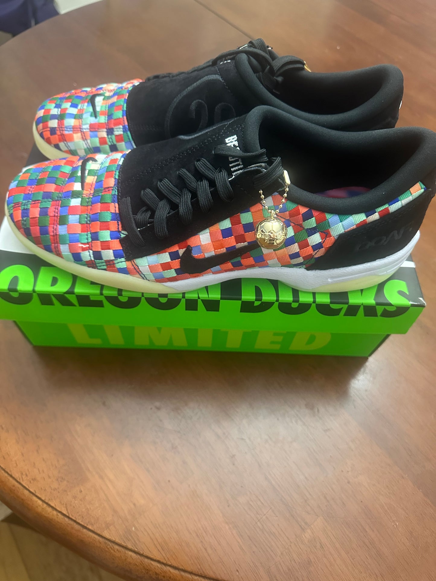 Nike Total 90 Ducks of a Feather Oregon Ducks Beautiful Game Sz 11