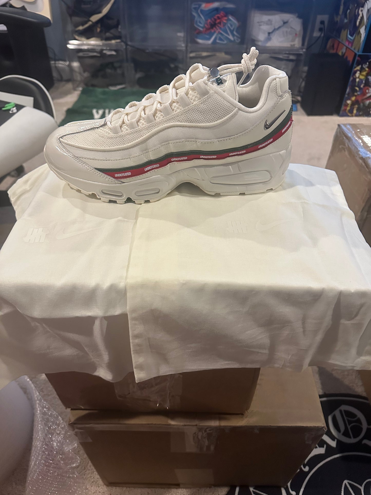 Undefeated Air Max 95 Sail Sz 11