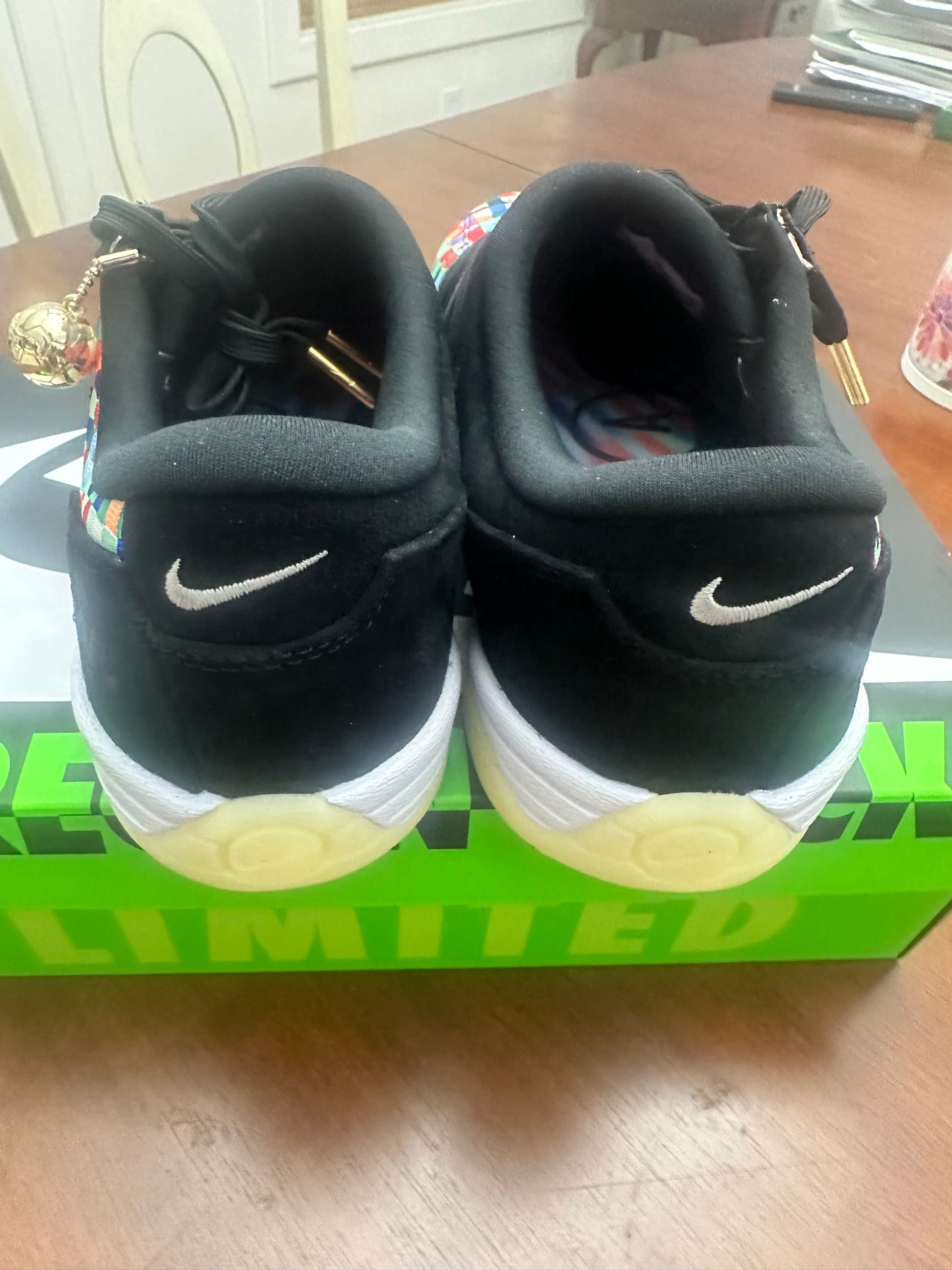 Nike Total 90 Ducks of a Feather Oregon Ducks Beautiful Game Sz 11