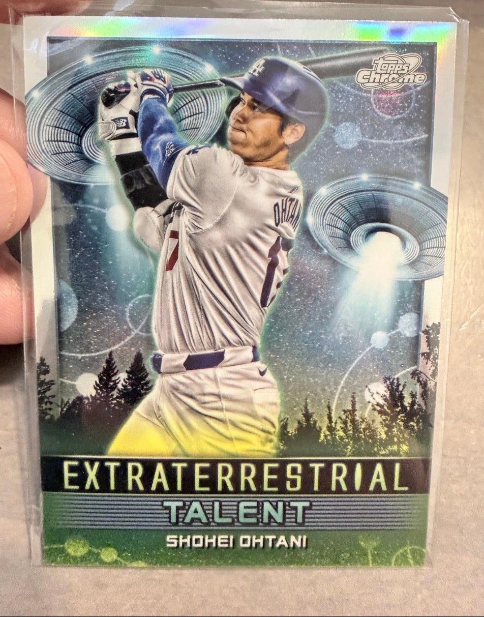 Shohei Ohtani Topps Cosmic Chrome Extraterrestrial Talent ET-17