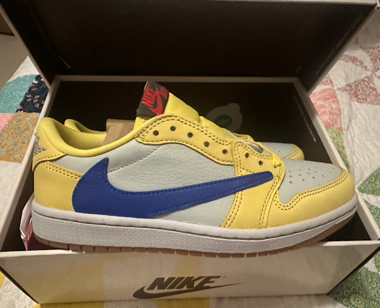 Size 4M - Travis Scott Canary