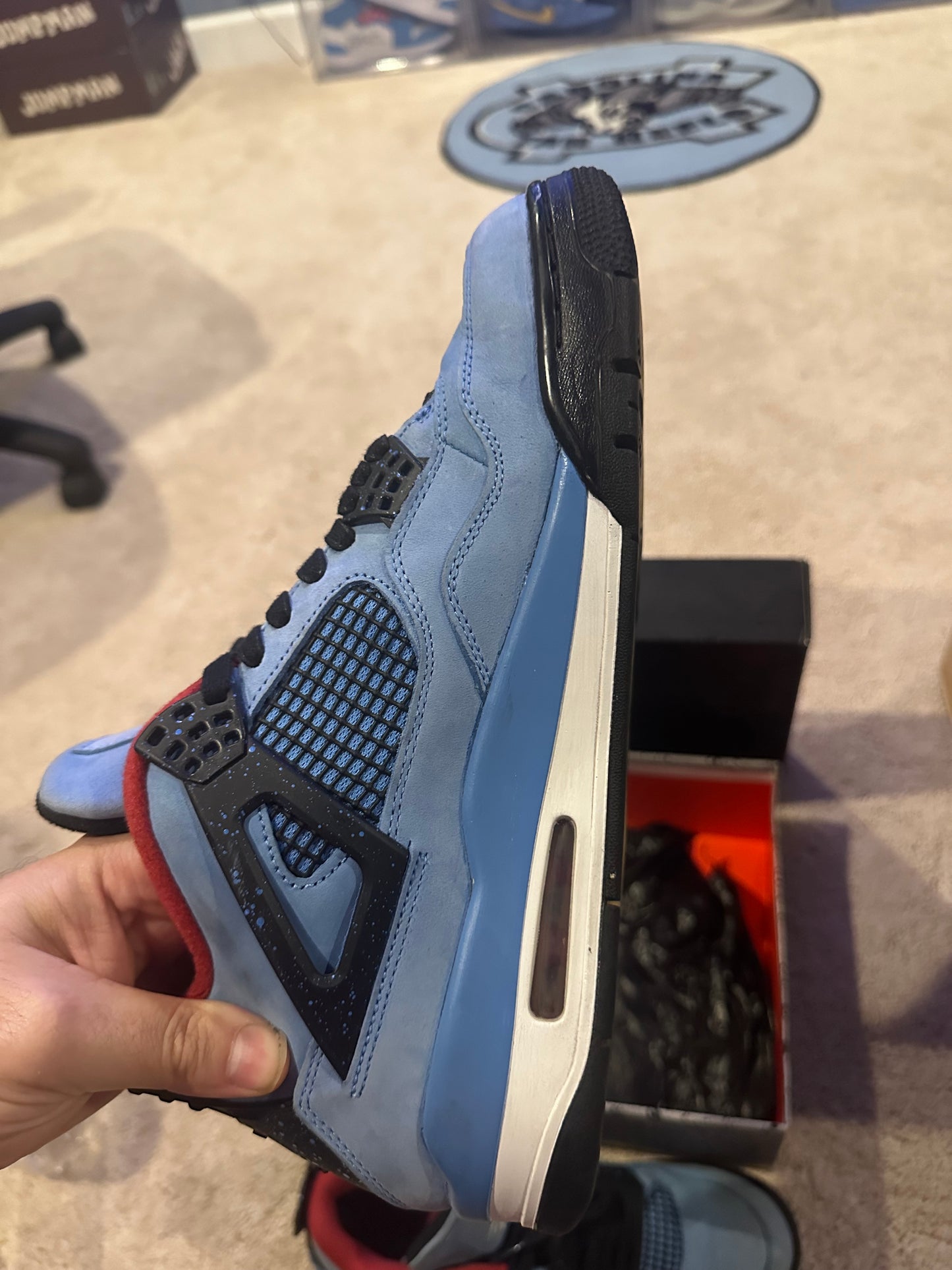 Size 10.5 - Travis Scott Jordan 4