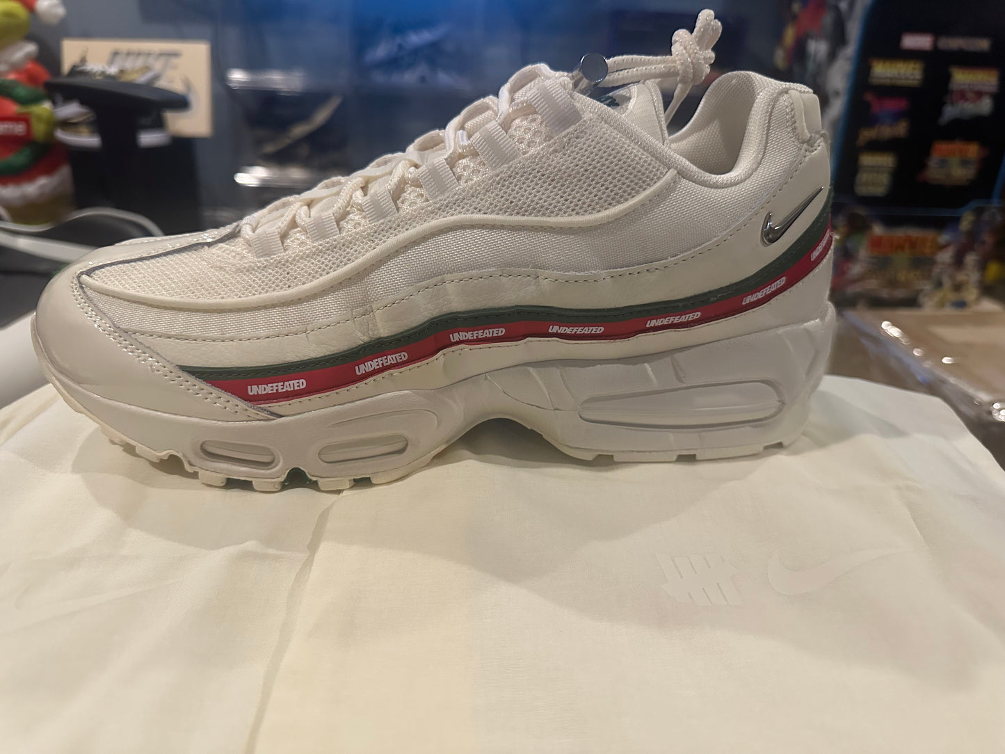 Undefeated Air Max 95 Sail Sz 11